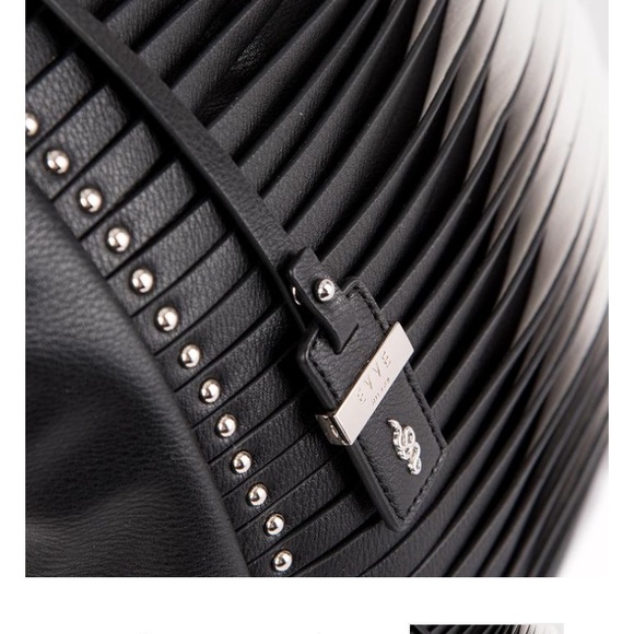 EVVE Milano Chicago Black & White Tote - NWT - Picture 5 of 12